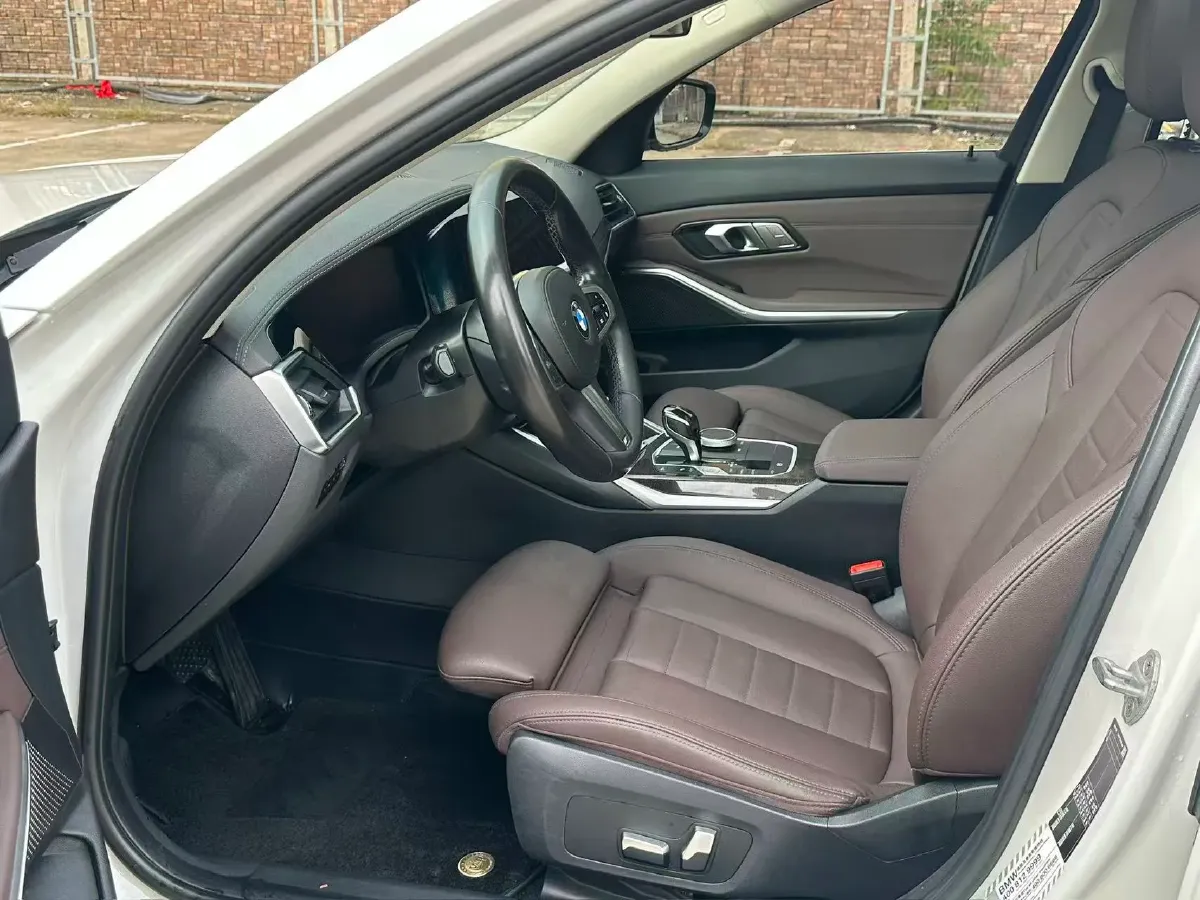 2020 BMW 3 Series 2.0T 184HP L4 8AT,autocango,china used car exporter,china ev exporter,chinese used car exporter,chinese used ev exporter