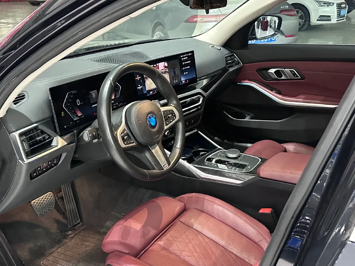 2023 BMW 3 Series 2.0T 184HP L4 8AT,autocango,china used car exporter,china ev exporter,chinese used car exporter,chinese used ev exporter