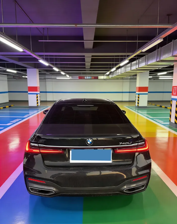 2021 BMW 7 Series 2.0T 265HP L4 8AT,autocango,china used car exporter,china ev exporter,chinese used car exporter,chinese used ev exporter