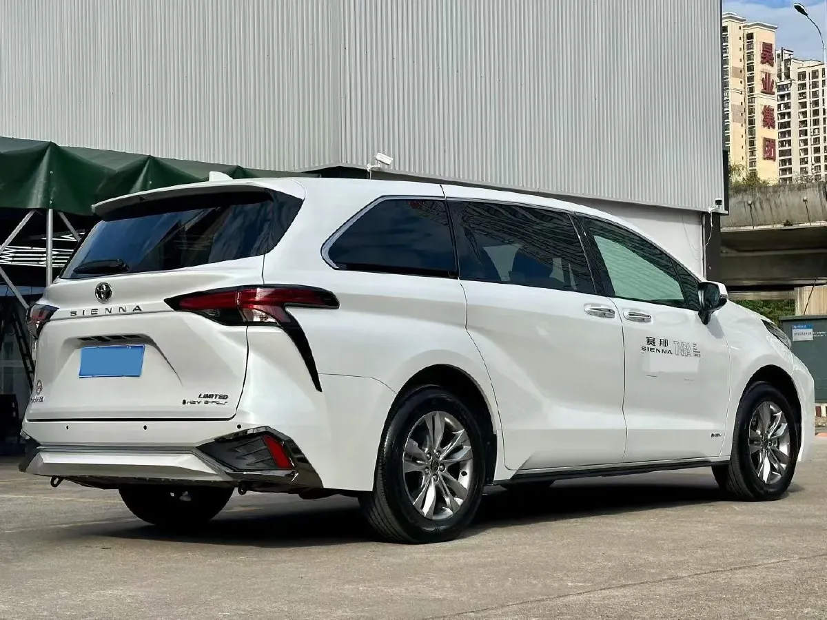 2024 Toyota Sienna 2.5L 189HP L4 E-CVT Hybrid,autocango,china used car exporter,china ev exporter,chinese used car exporter,chinese used ev exporter