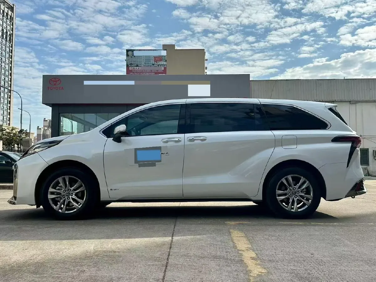 2024 Toyota Sienna 2.5L 189HP L4 E-CVT Hybrid,autocango,china used car exporter,china ev exporter,chinese used car exporter,chinese used ev exporter