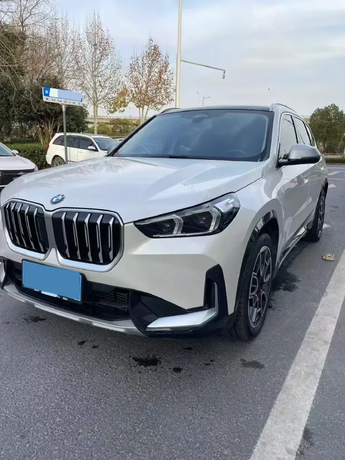 2024 BMW X1 2.0T 204HP L4 7DCT,autocango,china used car exporter,china ev exporter,chinese used car exporter,chinese used ev exporter