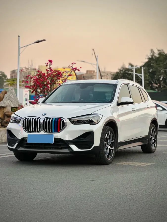 2022 BMW X1 2.0T 192HP L4 7DCT,autocango,china used car exporter,china ev exporter,chinese used car exporter,chinese used ev exporter