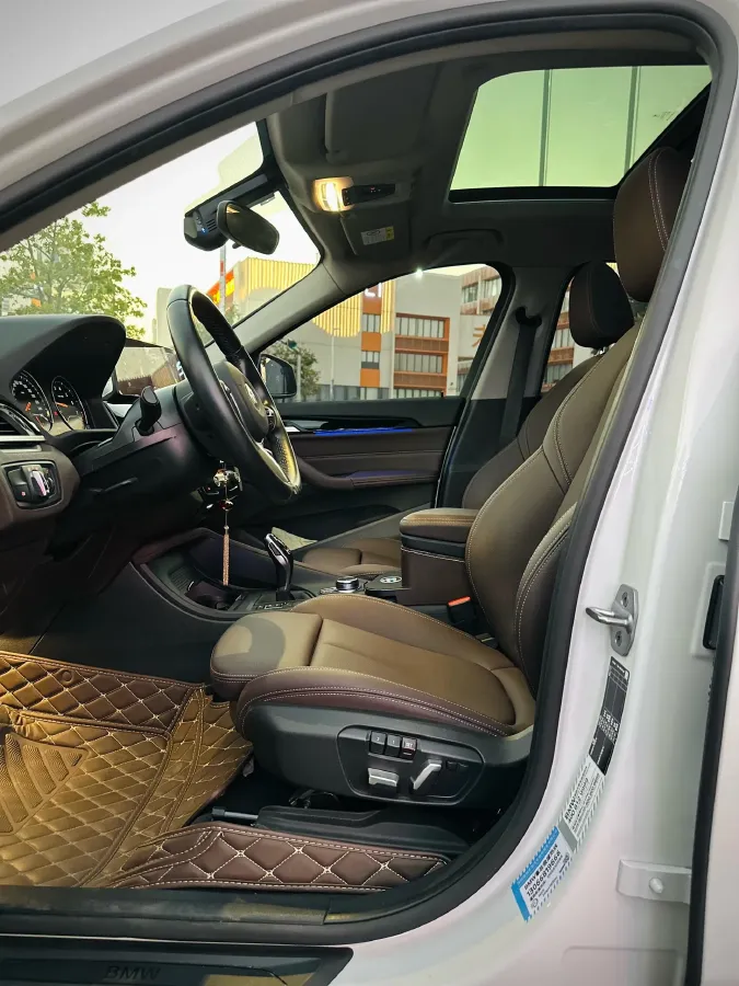 2022 BMW X1 2.0T 192HP L4 7DCT,autocango,china used car exporter,china ev exporter,chinese used car exporter,chinese used ev exporter