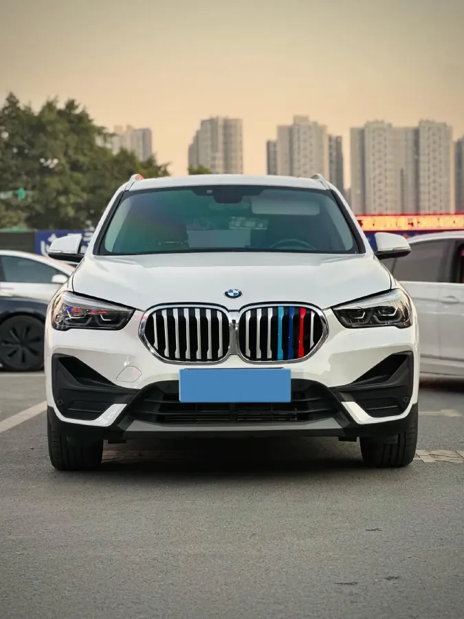 2022 BMW X1 2.0T 192HP L4 7DCT,autocango,china used car exporter,china ev exporter,chinese used car exporter,chinese used ev exporter
