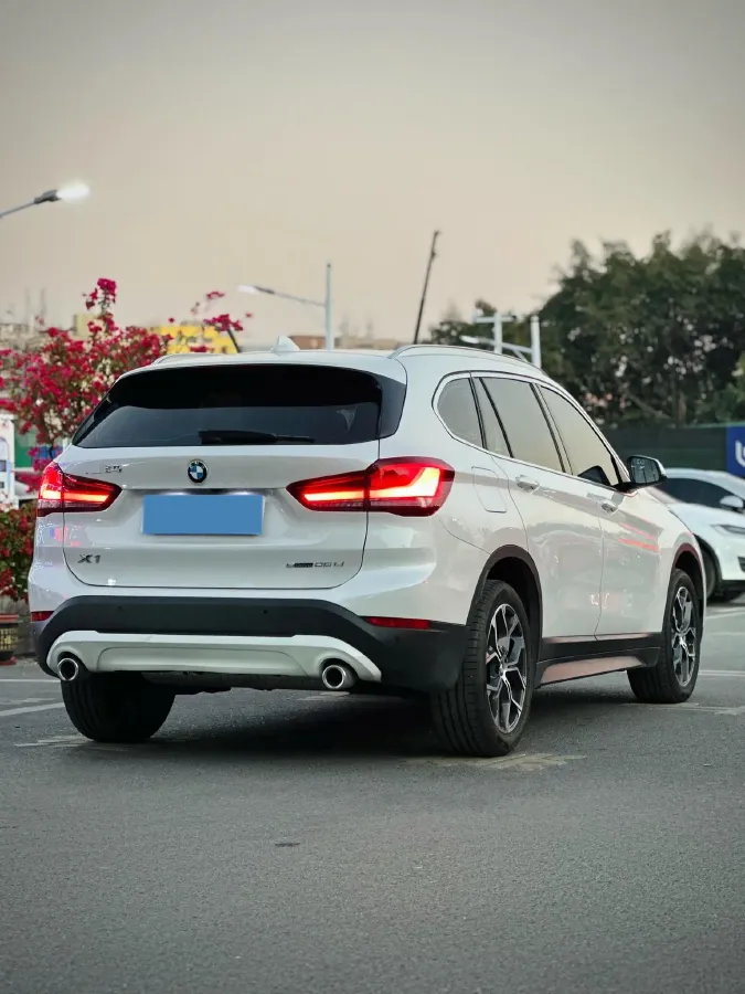 2022 BMW X1 2.0T 192HP L4 7DCT,autocango,china used car exporter,china ev exporter,chinese used car exporter,chinese used ev exporter