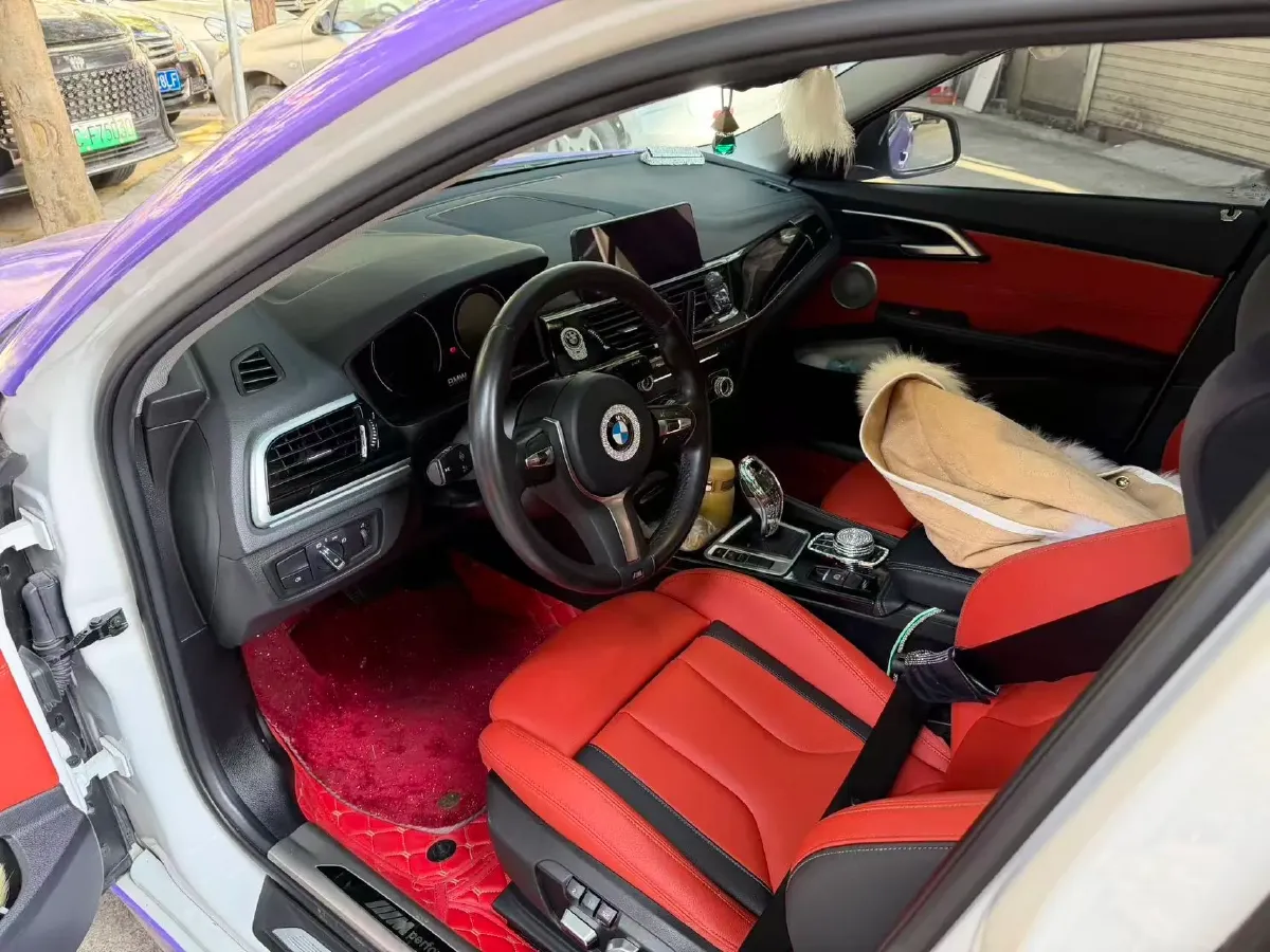 2021 BMW 1 Series 2.0T 192HP L4 7DCT,autocango,china used car exporter,china ev exporter,chinese used car exporter,chinese used ev exporter