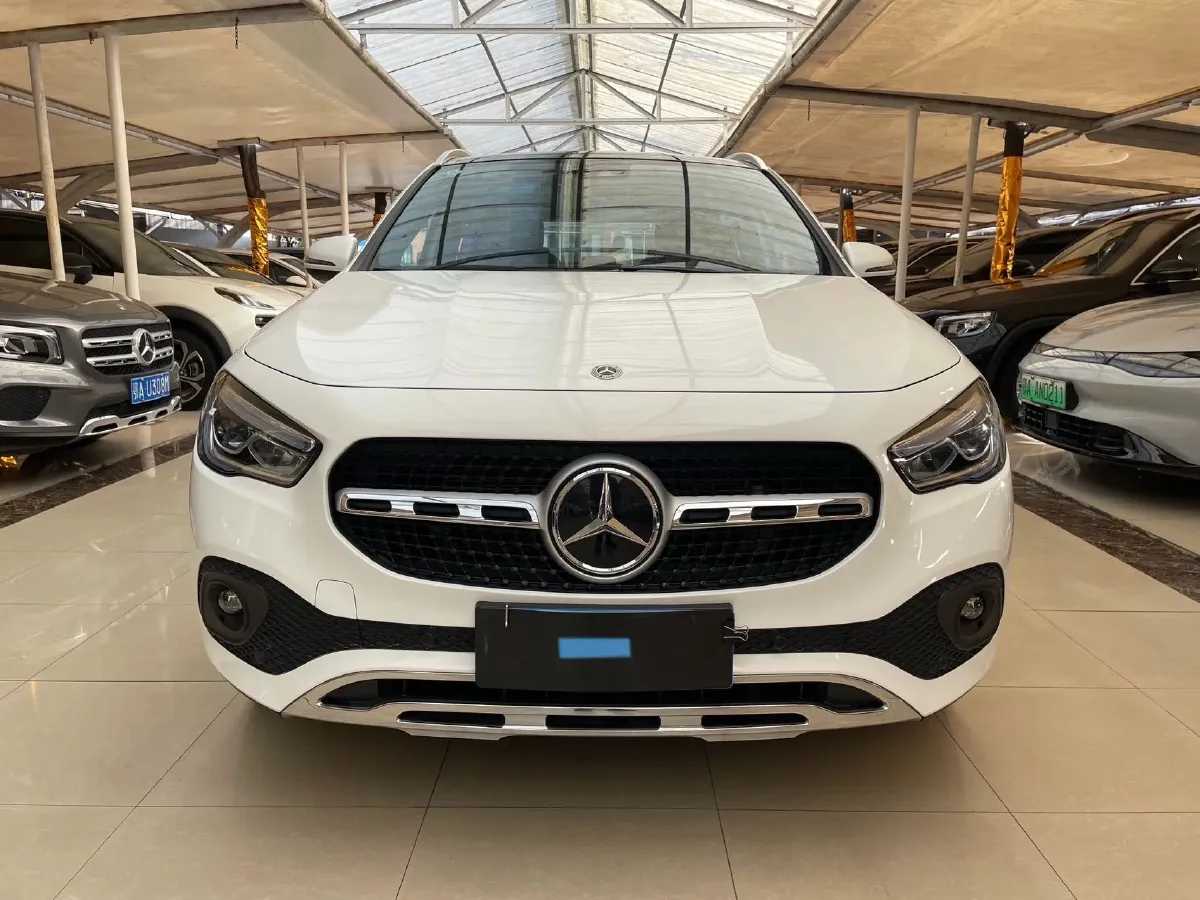 2023 Mercedes-Benz GLA Class 2.0T 190HP L4 8DCT,autocango,china used car exporter,china ev exporter,chinese used car exporter,chinese used ev exporter