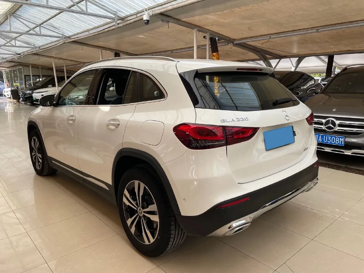 2023 Mercedes-Benz GLA Class 2.0T 190HP L4 8DCT,autocango,china used car exporter,china ev exporter,chinese used car exporter,chinese used ev exporter
