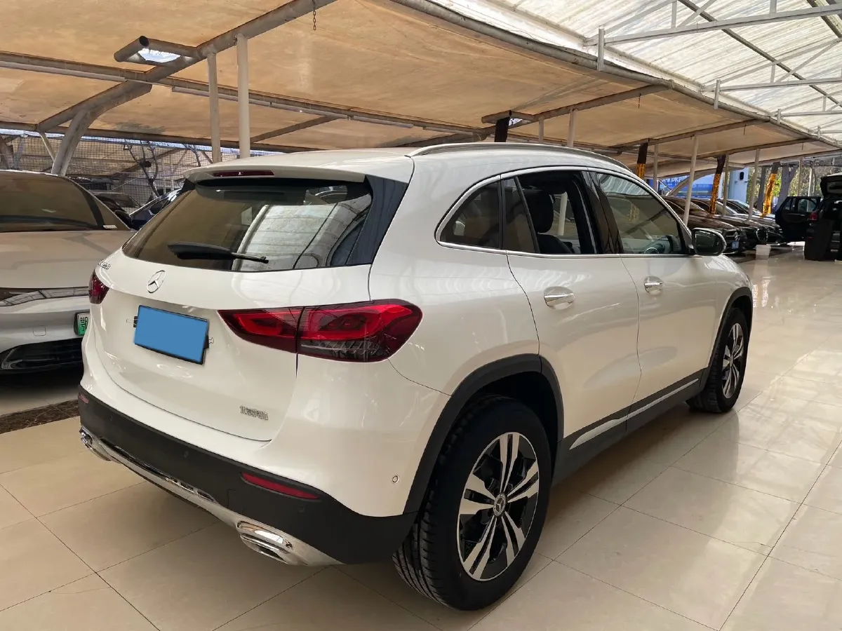 2023 Mercedes-Benz GLA Class 2.0T 190HP L4 8DCT,autocango,china used car exporter,china ev exporter,chinese used car exporter,chinese used ev exporter