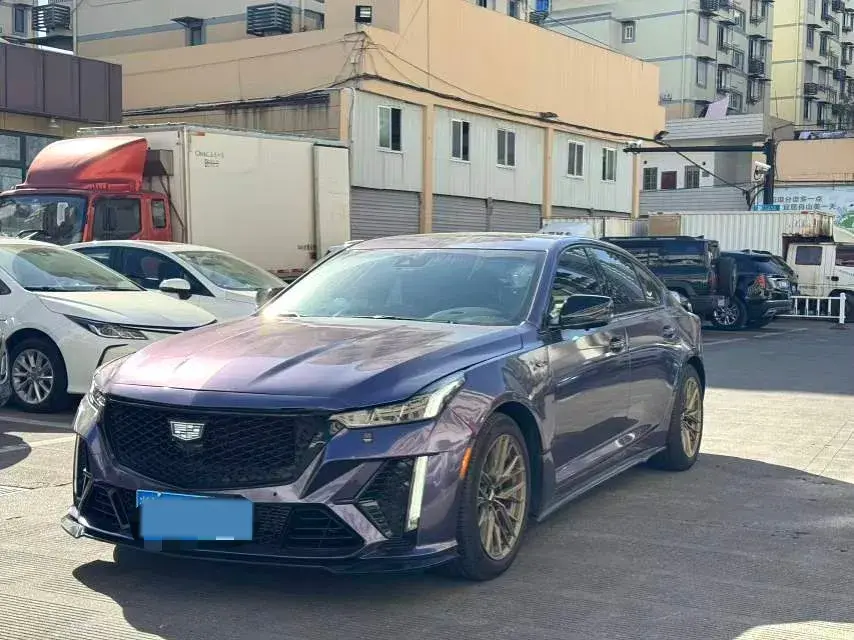 2022 Cadillac CT5 2.0T 237HP L4 10AT