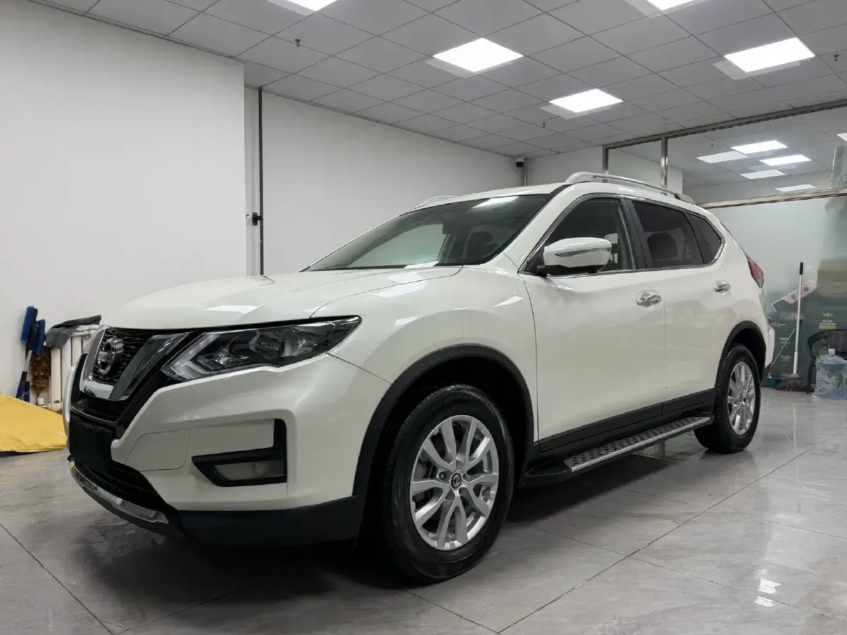 2021 Nissan X-Trail 2.0L 151HP L4 CVT
