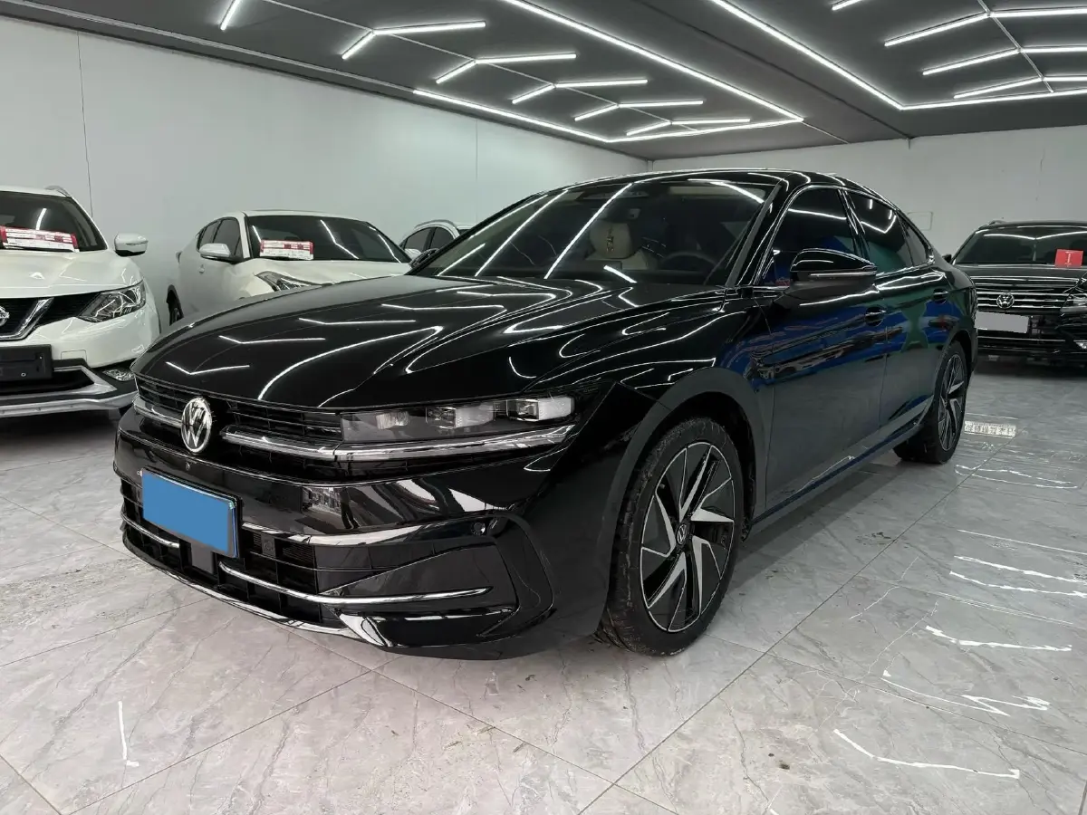2024 Volkswagen Magotan 2.0T 220HP L4 7DCT