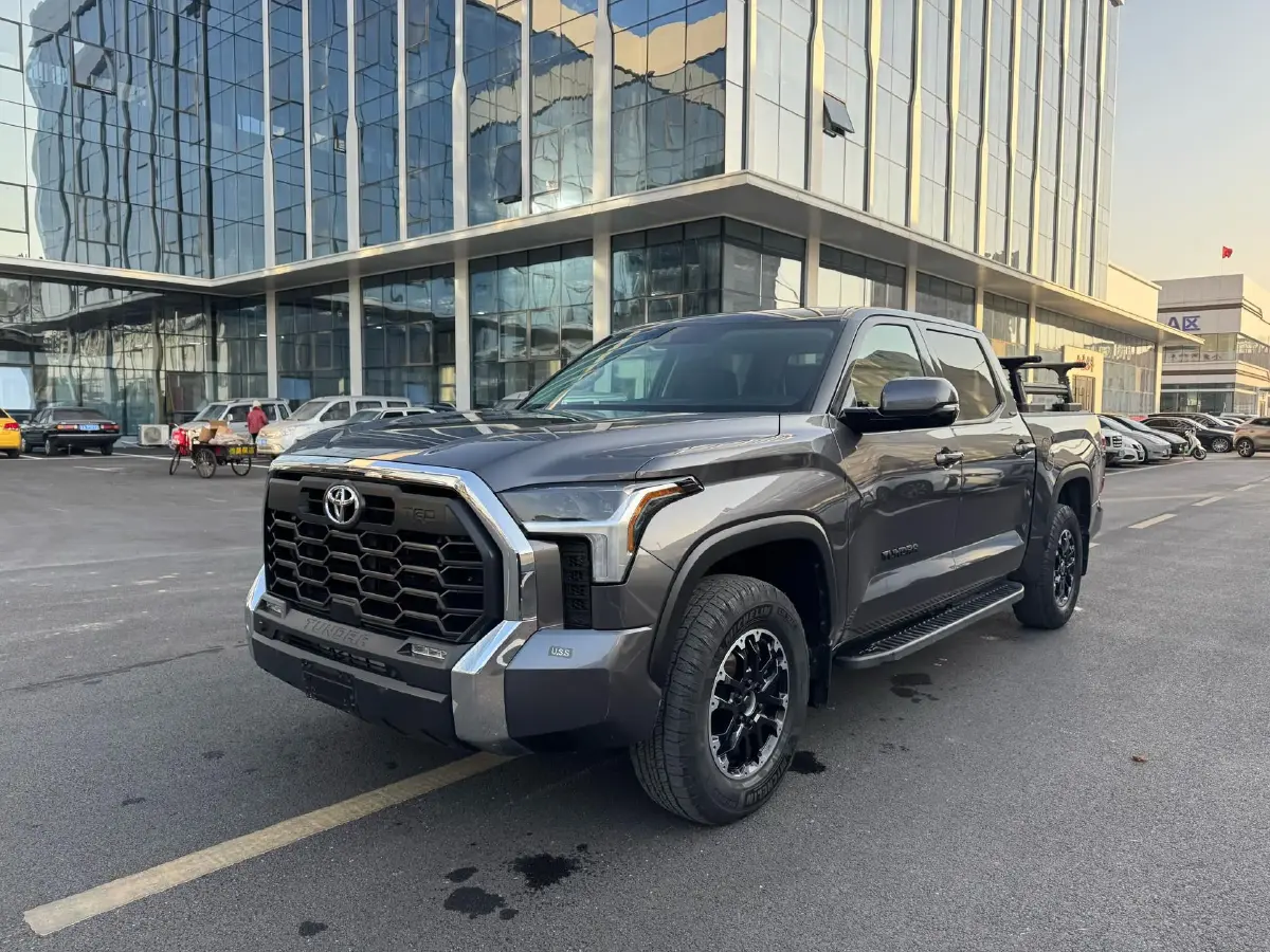 2023 Tank 300 2.0T 227HP L4 8AT