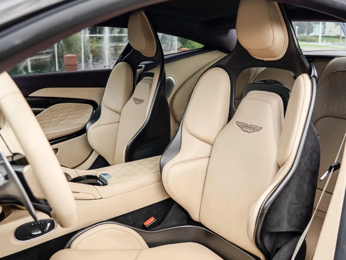 2023 Aston Martin DB12 4.0T 680HP V8 8AT,autocango,china used car exporter,china ev exporter,chinese used car exporter,chinese used ev exporter