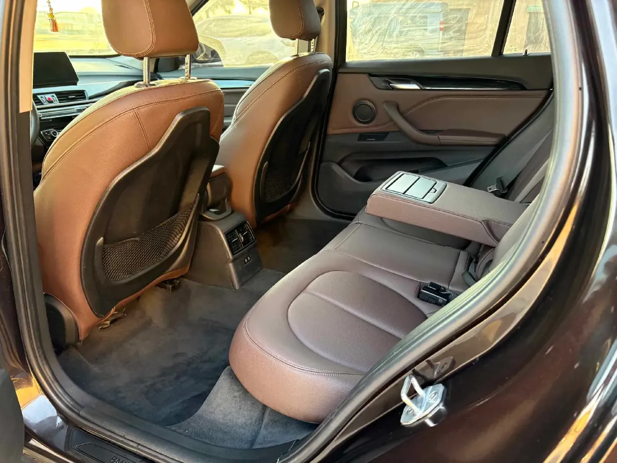 2020 BMW X1 1.5T 140HP L3 7DCT,autocango,china used car exporter,china ev exporter,chinese used car exporter,chinese used ev exporter