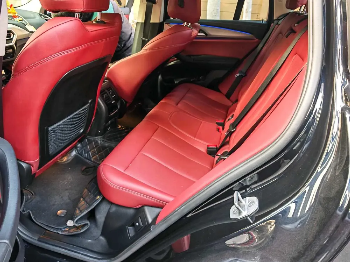 2022 BMW X4 2.0T 245HP L4 8AT,autocango,china used car exporter,china ev exporter,chinese used car exporter,chinese used ev exporter