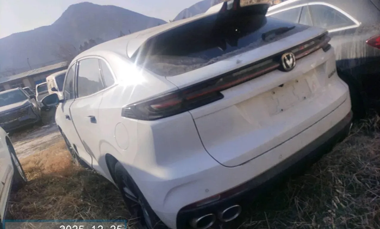 2021 ChangAn UNI-K 2.0T 233HP L4 8AT,autocango,china used car exporter,china ev exporter,chinese used car exporter,chinese used ev exporter