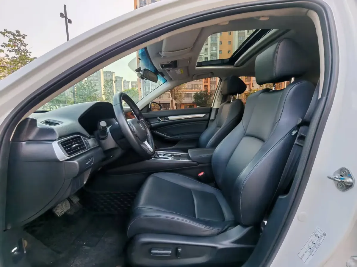 2022 Honda Accord 1.5T 194HP L4 CVT,autocango,china used car exporter,china ev exporter,chinese used car exporter,chinese used ev exporter