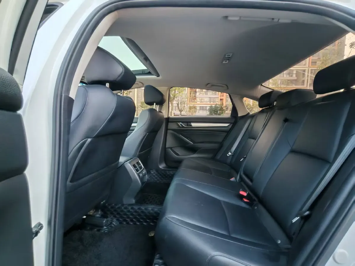 2022 Honda Accord 1.5T 194HP L4 CVT,autocango,china used car exporter,china ev exporter,chinese used car exporter,chinese used ev exporter