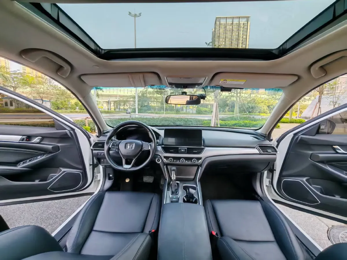 2022 Honda Accord 1.5T 194HP L4 CVT,autocango,china used car exporter,china ev exporter,chinese used car exporter,chinese used ev exporter