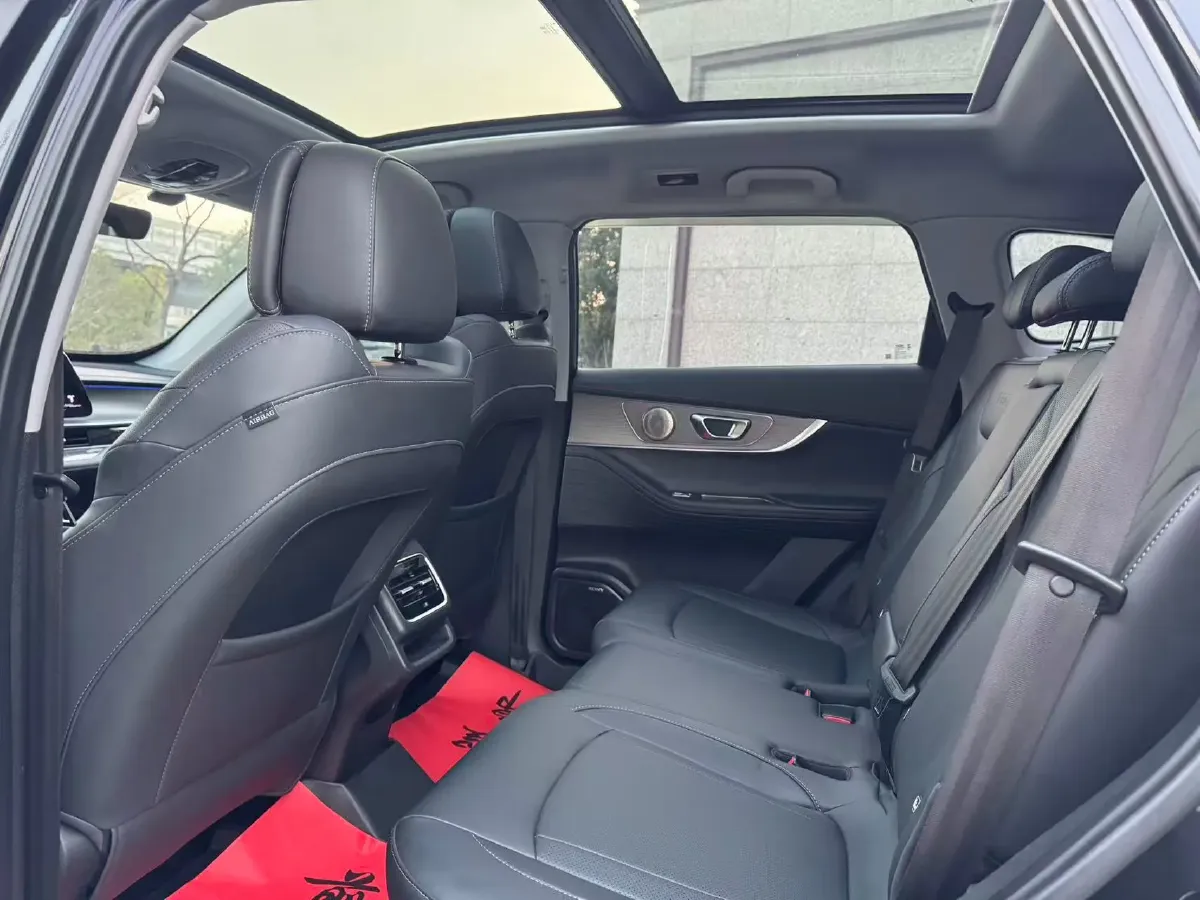 2022 Chery Tiggo 8 PRO 1.6T 197HP L4 7DCT,autocango,china used car exporter,china ev exporter,chinese used car exporter,chinese used ev exporter