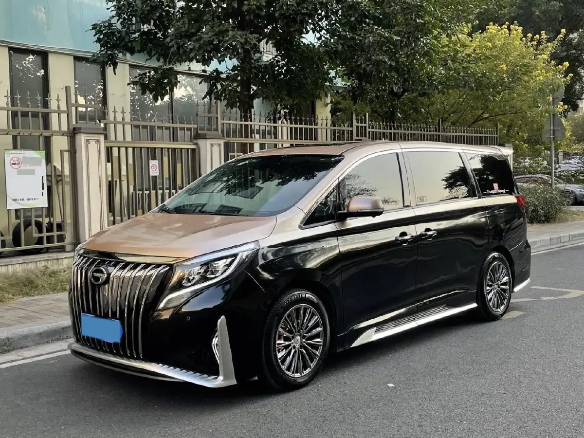 2021 GAC Trumpchi M8 2.0T 252HP L4 8AT