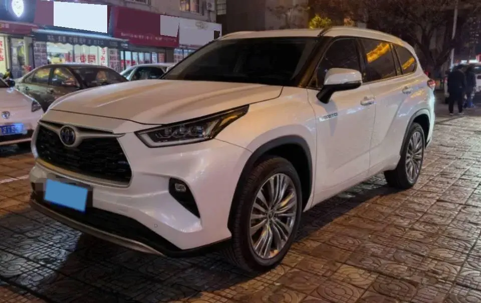 2023 Toyota Highlander 2.5L 189HP L4 E-CVT Hybrid