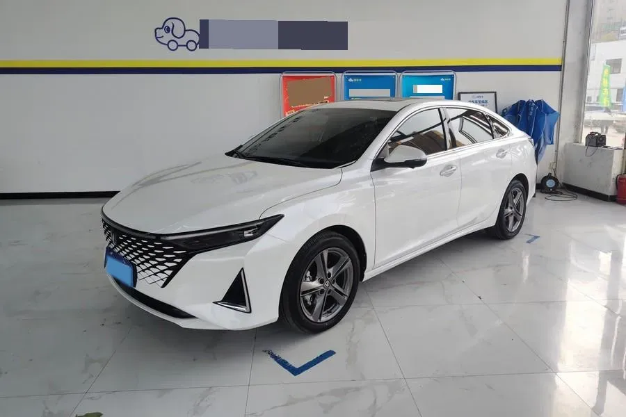 2023 ChangAn Raeton Plus 1.5T 188HP L4 7DCT,autocango,china used car exporter,china ev exporter,chinese used car exporter,chinese used ev exporter