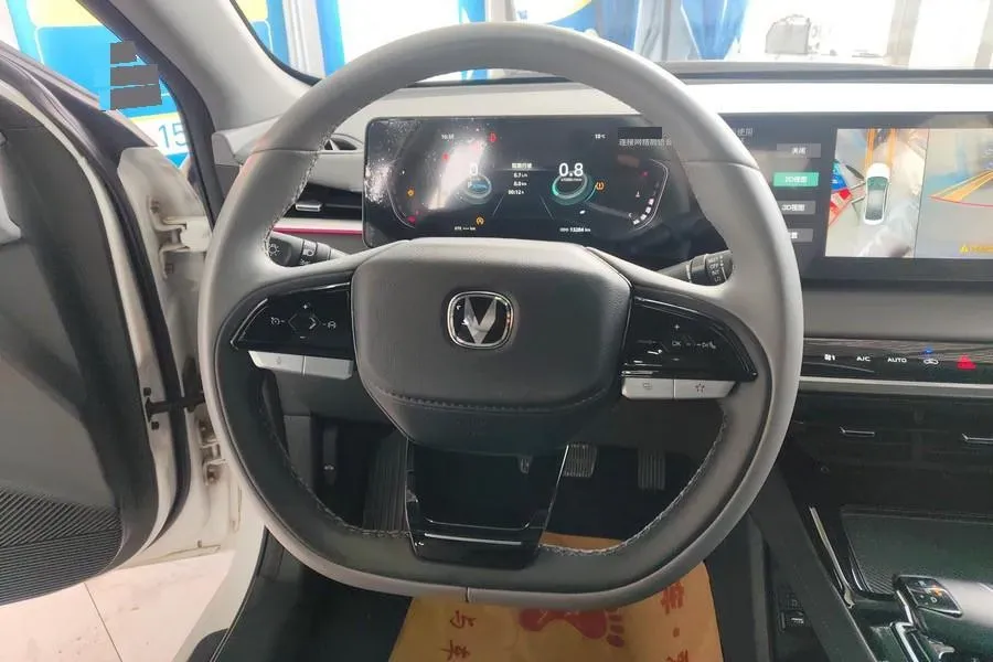 2023 ChangAn Raeton Plus 1.5T 188HP L4 7DCT,autocango,china used car exporter,china ev exporter,chinese used car exporter,chinese used ev exporter