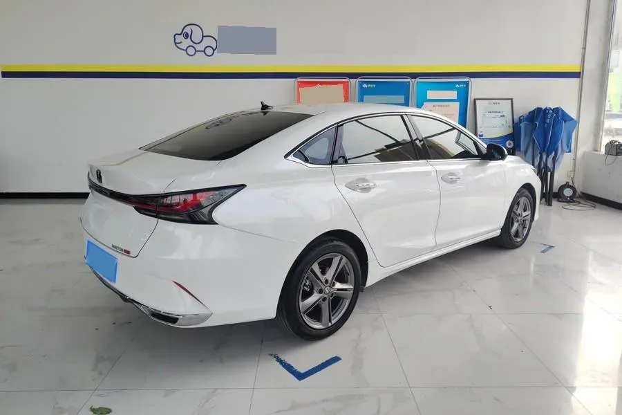 2023 ChangAn Raeton Plus 1.5T 188HP L4 7DCT,autocango,china used car exporter,china ev exporter,chinese used car exporter,chinese used ev exporter
