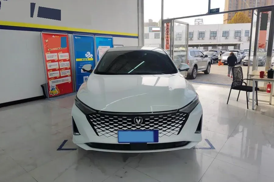 2023 ChangAn Raeton Plus 1.5T 188HP L4 7DCT,autocango,china used car exporter,china ev exporter,chinese used car exporter,chinese used ev exporter