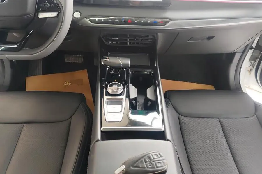 2023 ChangAn Raeton Plus 1.5T 188HP L4 7DCT,autocango,china used car exporter,china ev exporter,chinese used car exporter,chinese used ev exporter