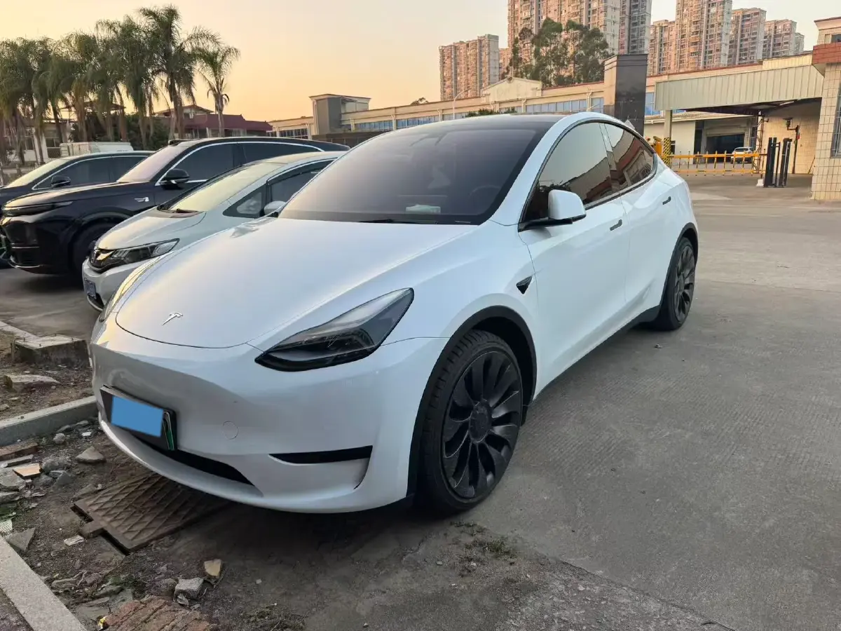 2022 BYD Tang 1.5T 139HP L4 E-CVT PHEV 45.8KWH