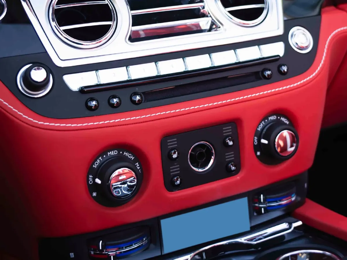 2018 Rolls-Royce Dawn 6.6T 571HP V12 8AT,autocango,china used car exporter,china ev exporter,chinese used car exporter,chinese used ev exporter