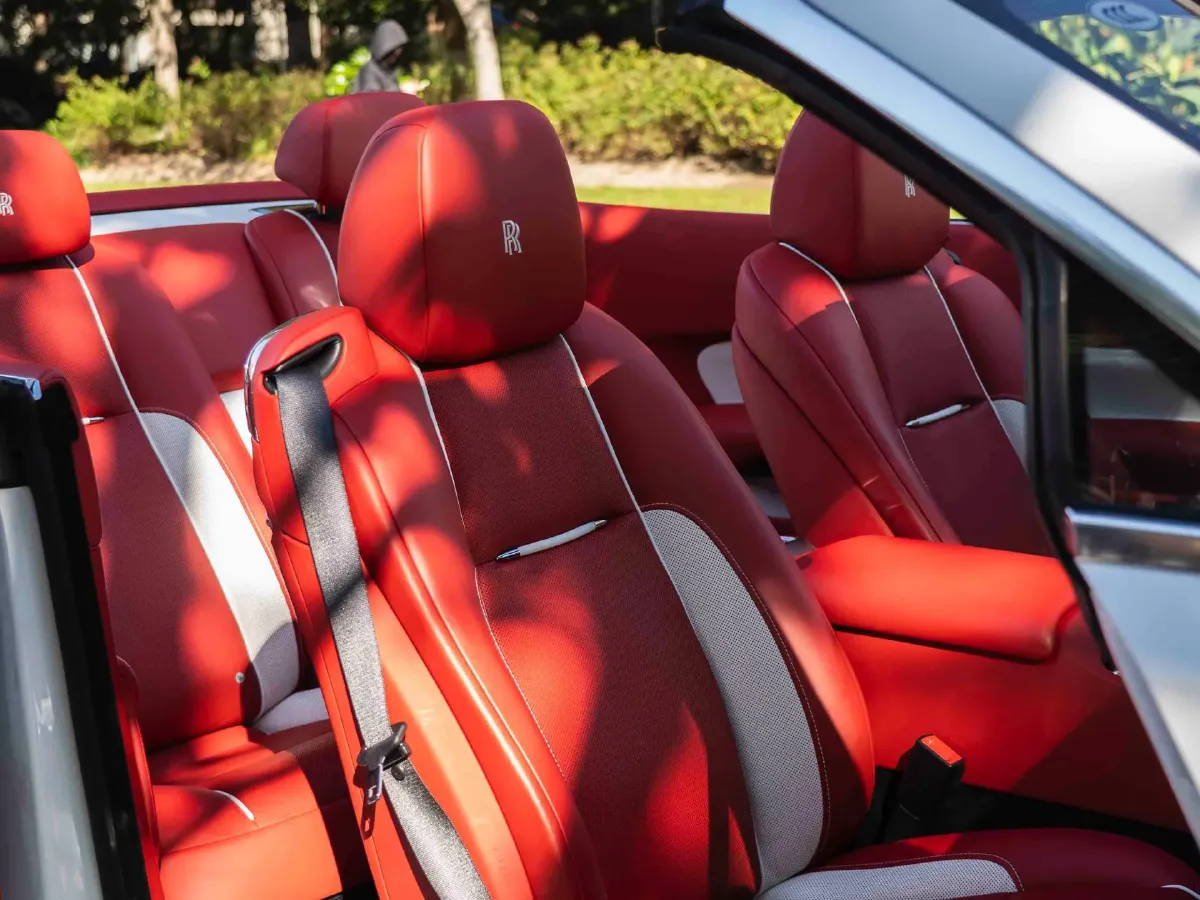 2018 Rolls-Royce Dawn 6.6T 571HP V12 8AT,autocango,china used car exporter,china ev exporter,chinese used car exporter,chinese used ev exporter