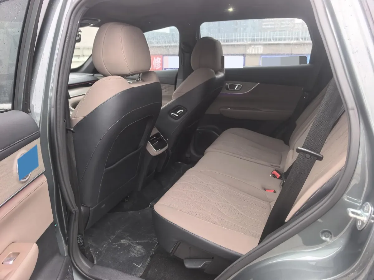 2025 Chery Tiggo 8 Plus 1.6T 197HP L4 7DCT,autocango,china used car exporter,china ev exporter,chinese used car exporter,chinese used ev exporter