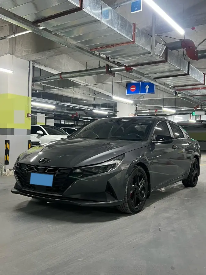 2022 Hyundai Elantra 1.5L 115HP L4 CVT