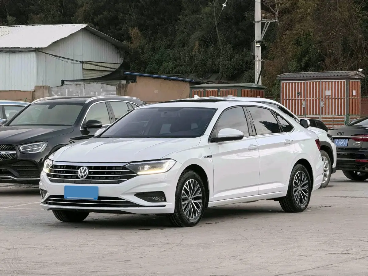 2021 Volkswagen Sagitar 1.4T 150HP L4 7DCT