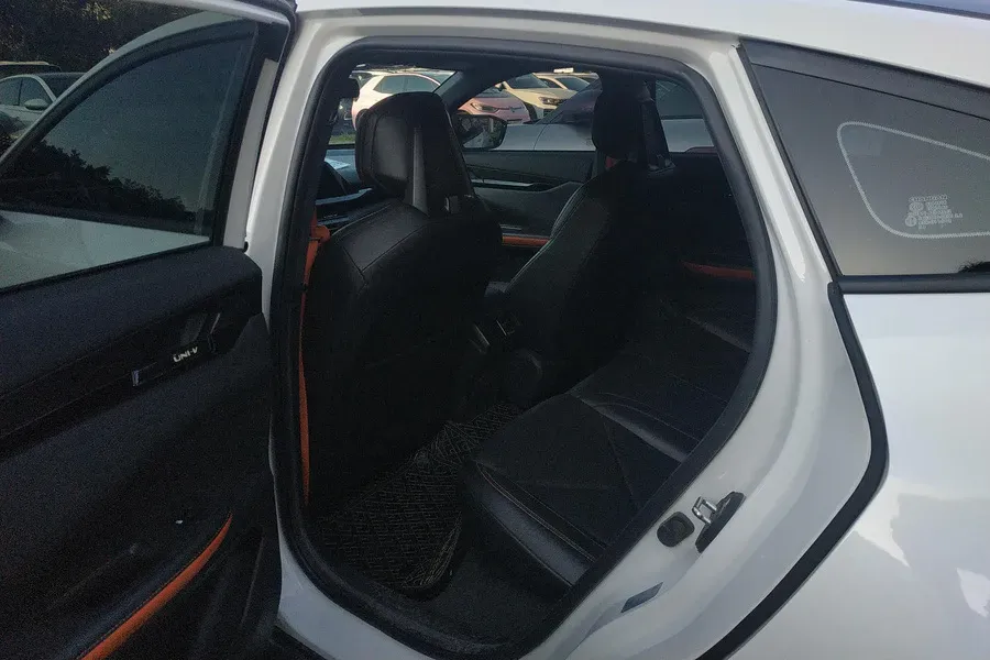 2022 ChangAn UNI-V 1.5T 188HP L4 7DCT,autocango,china used car exporter,china ev exporter,chinese used car exporter,chinese used ev exporter