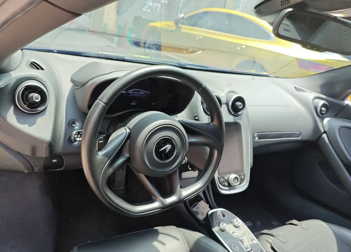 2022 McLaren GT 4.0T 620HP V8 7DCT,autocango,china used car exporter,china ev exporter,chinese used car exporter,chinese used ev exporter