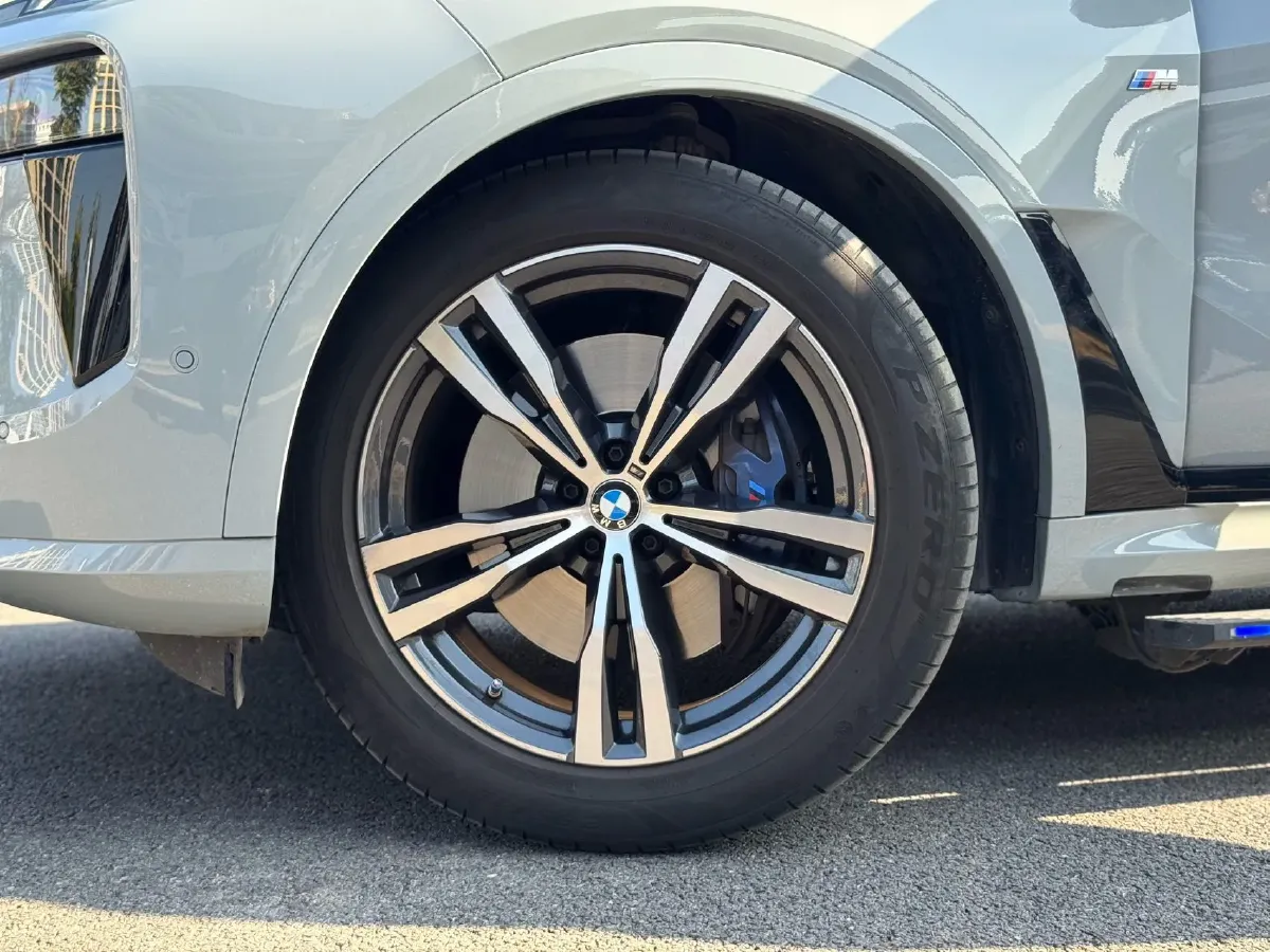 2023 BMW X7 3.0T 381HP L6 8AT,autocango,china used car exporter,china ev exporter,chinese used car exporter,chinese used ev exporter