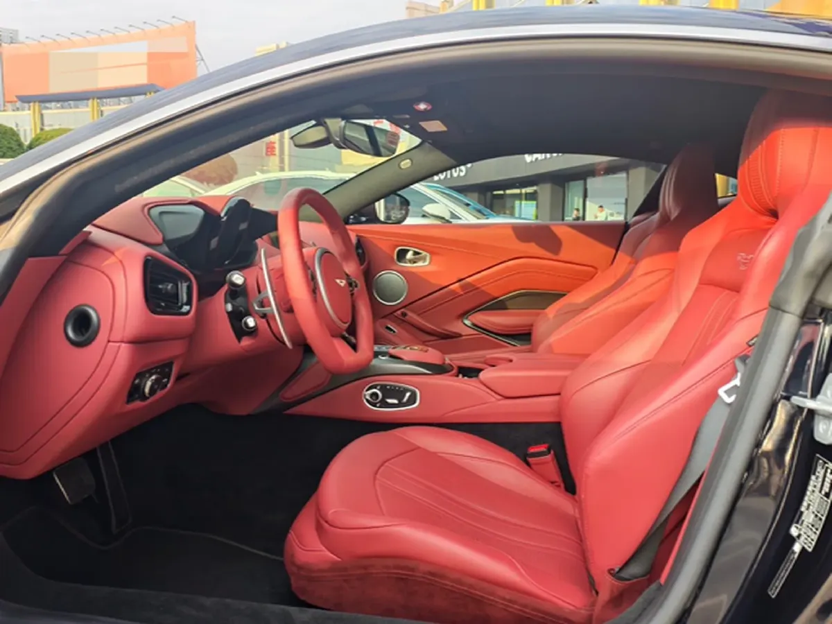 2023 Aston Martin V8 Vantage 4.0T 510HP V8 8AT,autocango,china used car exporter,china ev exporter,chinese used car exporter,chinese used ev exporter