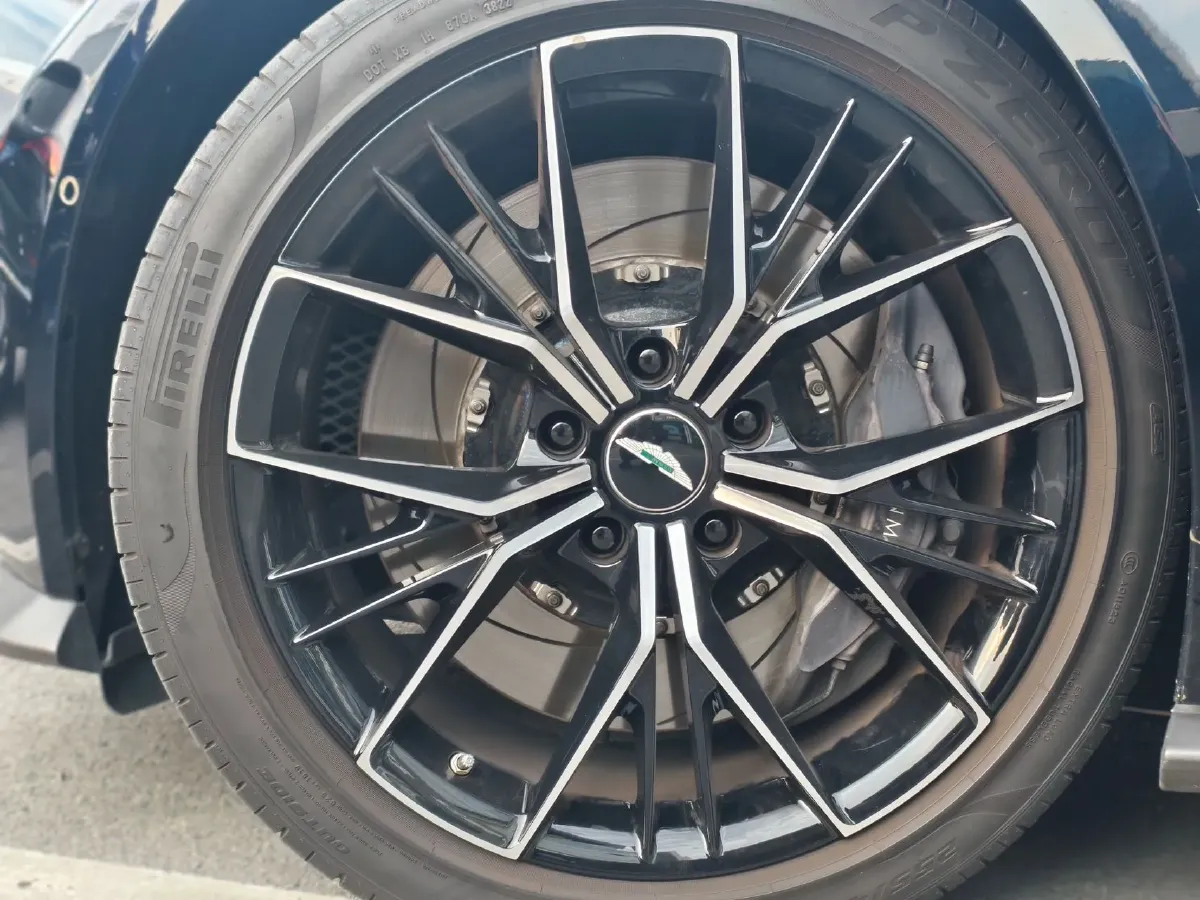 2023 Aston Martin V8 Vantage 4.0T 510HP V8 8AT,autocango,china used car exporter,china ev exporter,chinese used car exporter,chinese used ev exporter