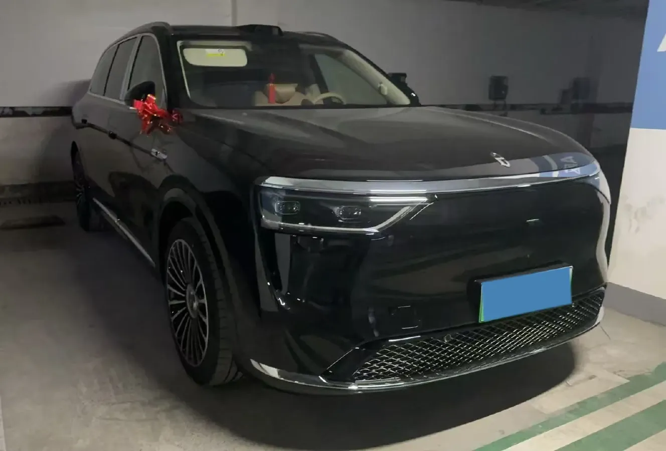 2025 AITO AITO M8 BEV,autocango,china used car exporter,china ev exporter,chinese used car exporter,chinese used ev exporter