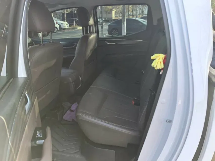 2023 Dongfeng RuiQi 7 2.3T 166HP L4 8AT,autocango,china used car exporter,china ev exporter,chinese used car exporter,chinese used ev exporter