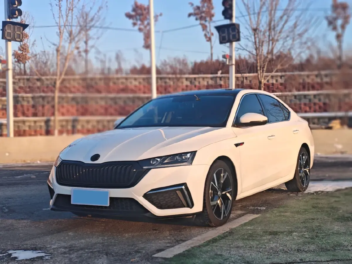 2022 Skoda Octavia 1.4T 150HP L4 7DCT