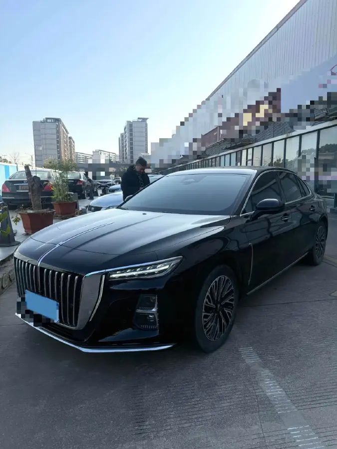 2024 HongQi H5 2.0T 224HP L4 8AT