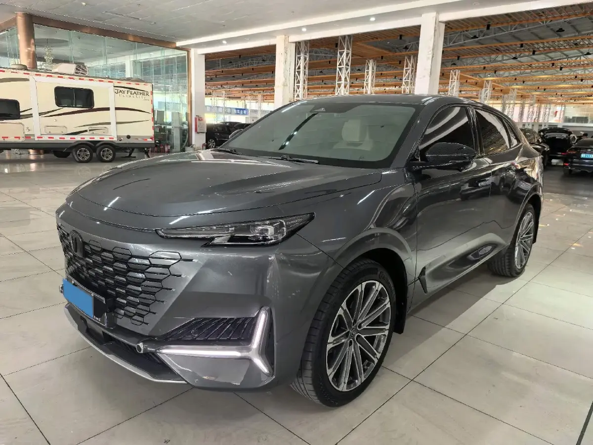 2021 ChangAn UNI-K 2.0T 233HP L4 8AT
