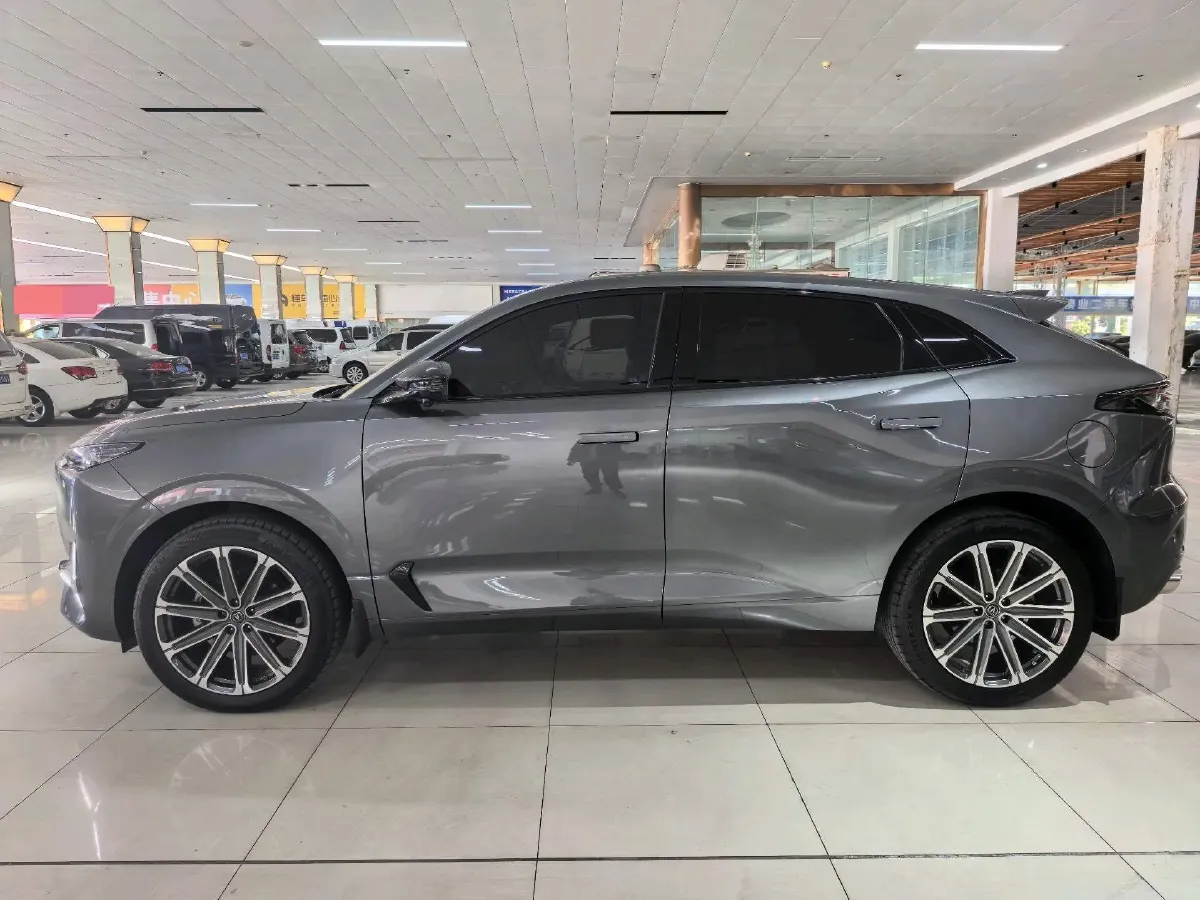 2021 ChangAn UNI-K 2.0T 233HP L4 8AT,autocango,china used car exporter,china ev exporter,chinese used car exporter,chinese used ev exporter